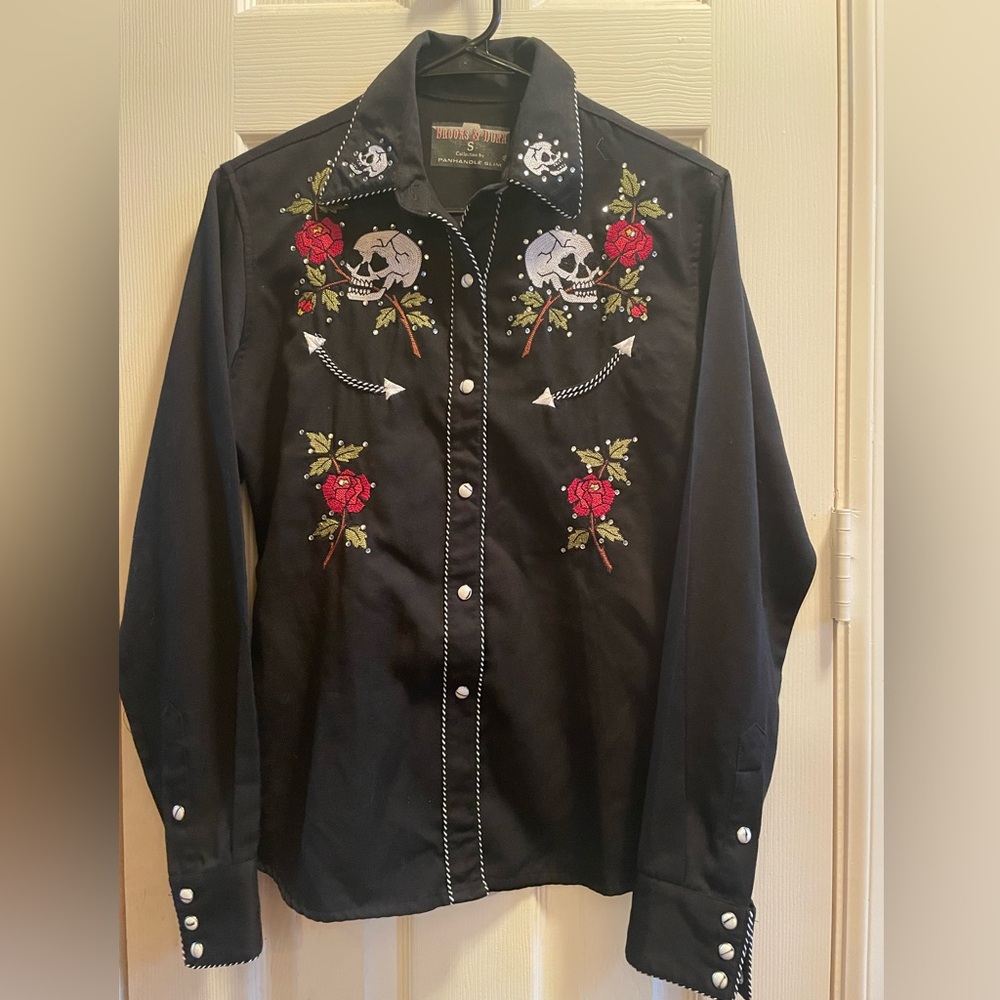 Brooks and Dunn Panhandle Black Western Skull and Roses, Bling Shirt, Small